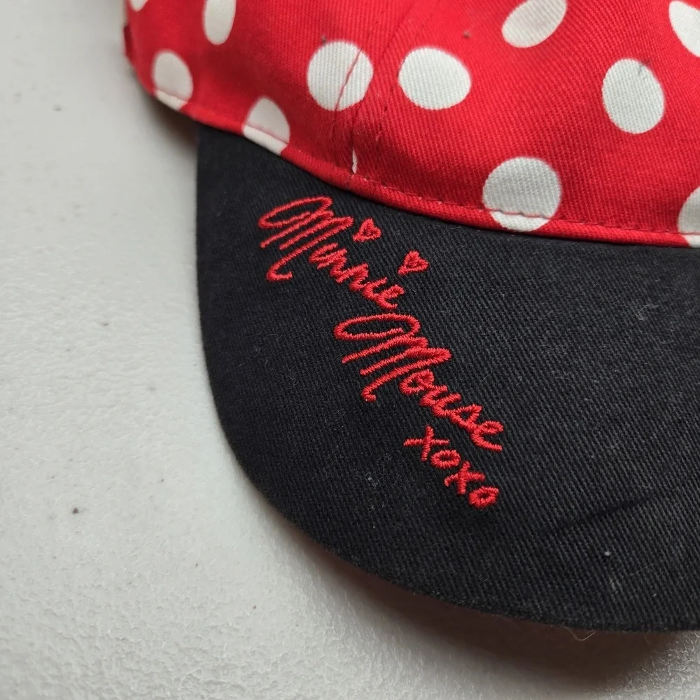 Disney Parks Unisex Baseball Cap‎ YOUTH 54-57CM Redblackwhite Curved Snapback